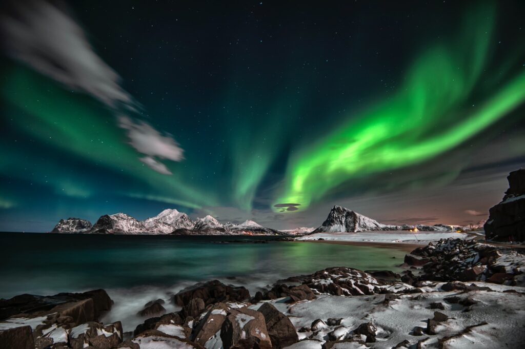 Aurora borealis. Free use photo taken by Stein Egil Liland.